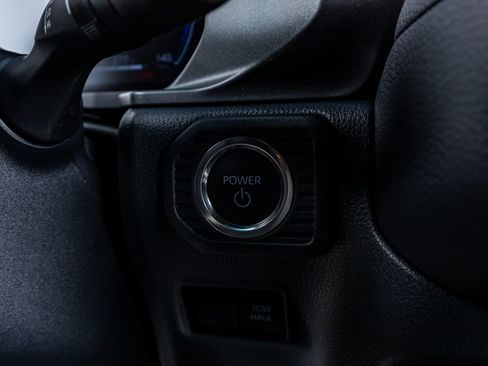 Used 2025 Toyota Land Cruiser image 23