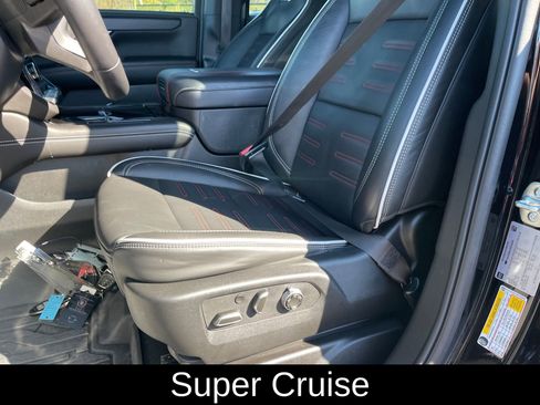 Used 2025 GMC Yukon XL AT4 Ultimate image 14