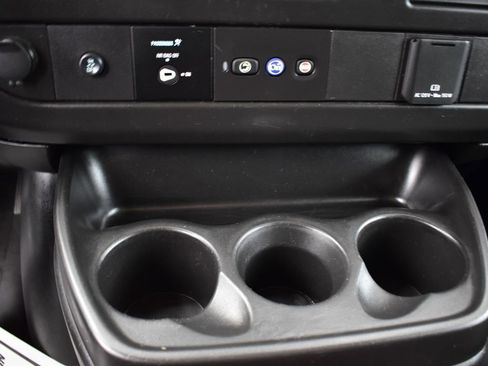 Used 2023 Chevrolet Express 2500 w/ Driver Convenience Package image 13
