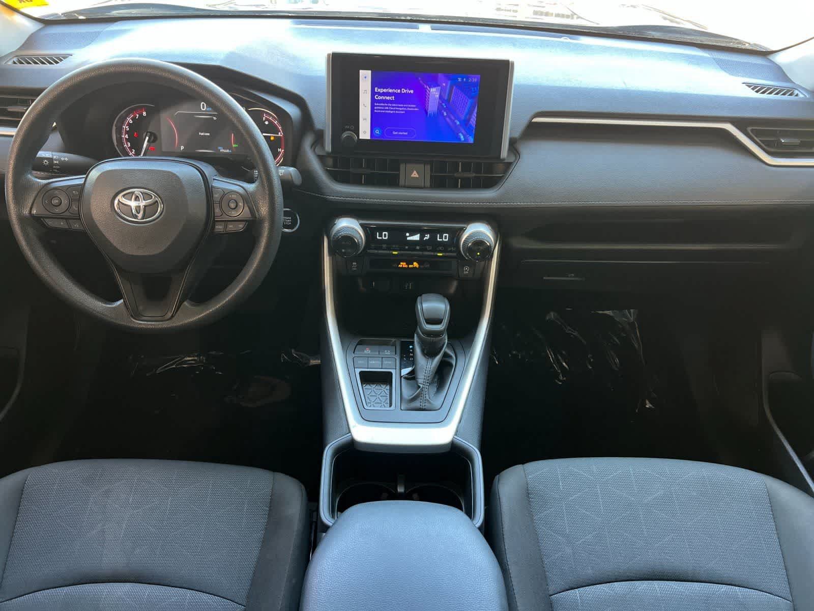 Used 2025 Toyota RAV4 XLE FWD image 4