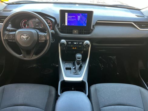 Used 2025 Toyota RAV4 XLE FWD image 4