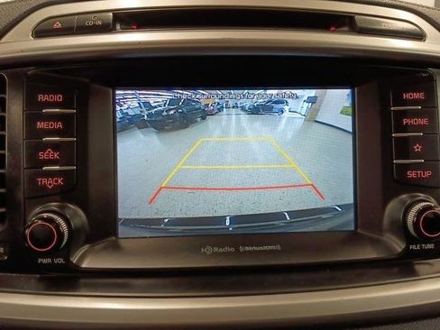 Used 2019 Kia Sorento FWD V6 w/ LX V6 Convenience Package image 18