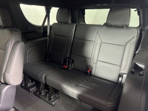 New 2026 Chevrolet Suburban High Country image 12