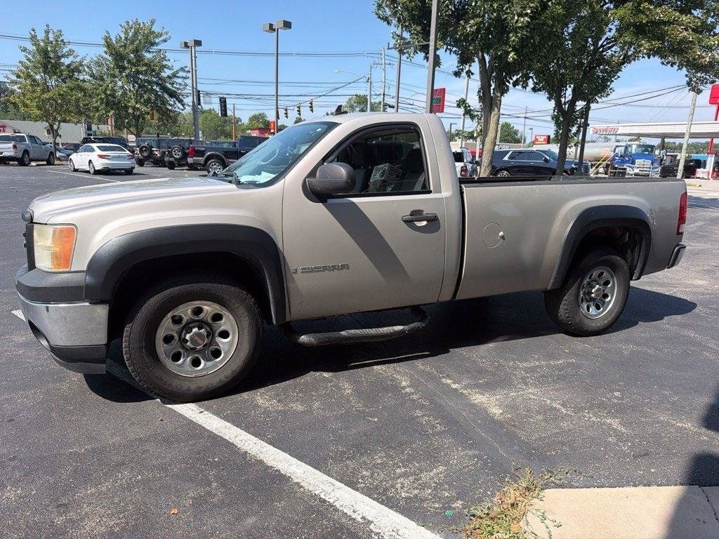 Used 2008 GMC Sierra 1500 W/T w/ Work Truck Preferred Package RWD image 4
