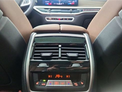 Used 2026 BMW X5 sDrive40i w/ M Sport Package image 53