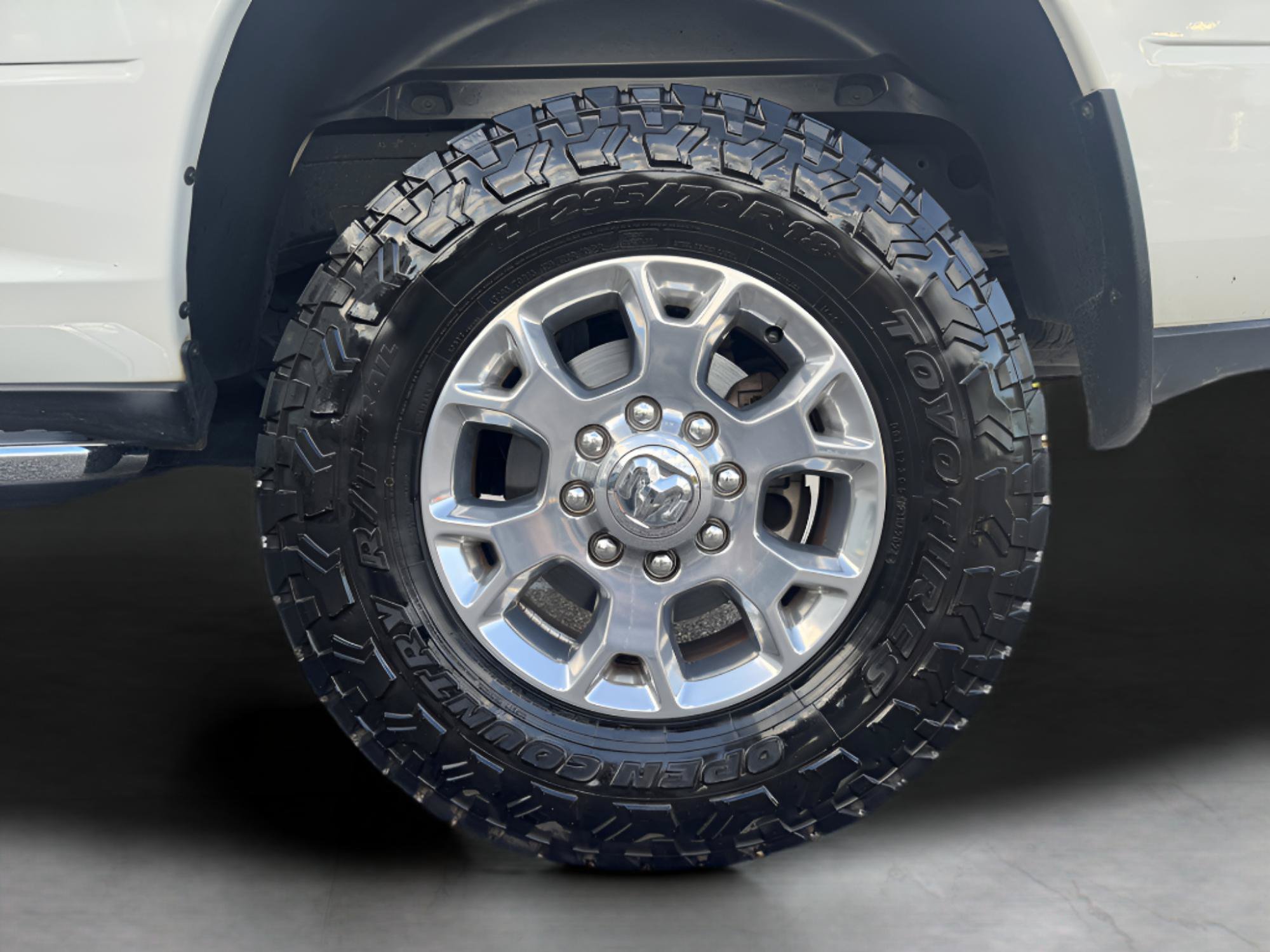 Used 2023 RAM 2500 Laramie AWD/4WD image 5