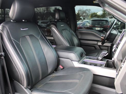 Used 2017 Ford F150 Platinum w/ Equipment Group 701A Luxury image 31