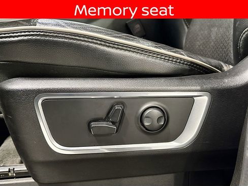 Used 2024 RAM 1500 Laramie image 19