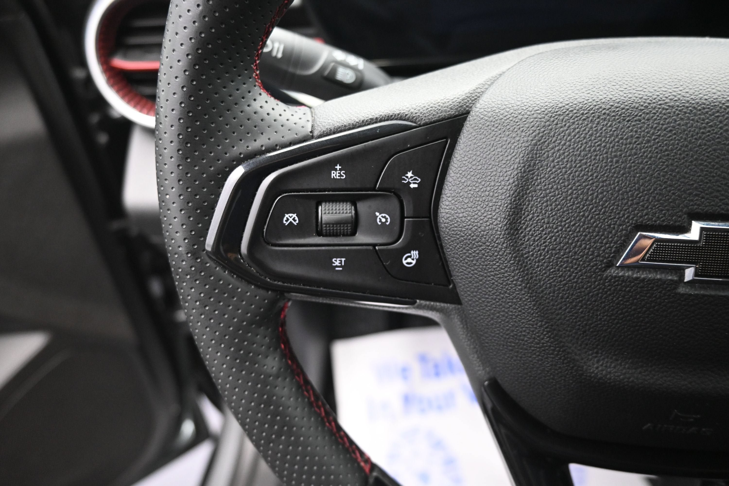 Used 2025 Chevrolet Trax RS w/ Driver Confidence Package FWD image 13