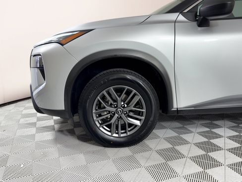 Used 2024 Nissan Rogue S FWD image 12