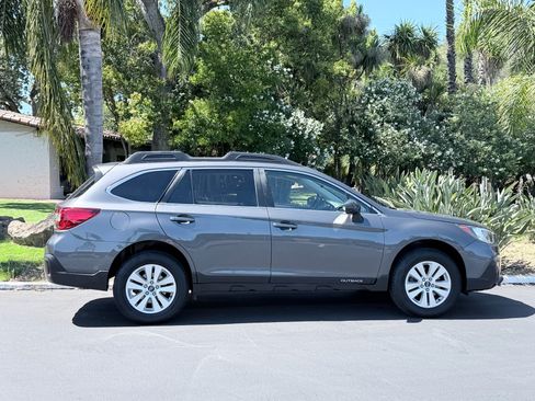 Used 2019 Subaru Outback 2.5i Premium AWD/4WD image 5