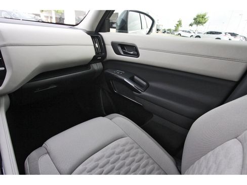 Certified 2025 Nissan Pathfinder SV w/ SV Premium Package FWD image 13