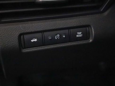 Used 2025 Nissan Altima 2.5 SV image 10