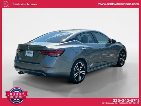 Used 2023 Nissan Sentra SR w/ SR Premium Package FWD image 6