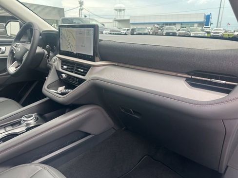 New 2026 Ford Explorer Active w/ Active Comfort Package AWD/4WD image 10