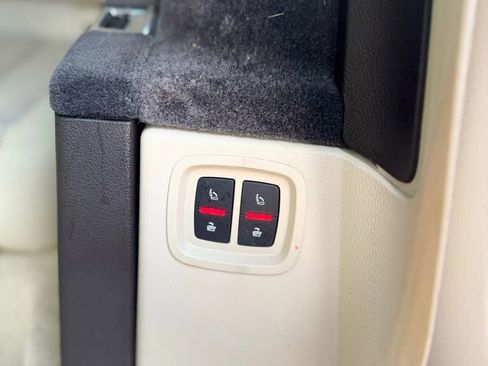 Used 2017 Audi Q7 3.0T Premium Plus w/ Premium Plus Package image 19