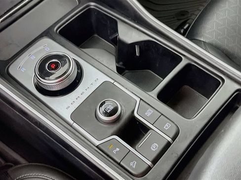 Used 2021 Kia Sorento EX FWD image 17