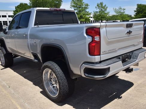 Used 2022 Chevrolet Silverado 2500 High Country w/ Safety Package II AWD/4WD image 8