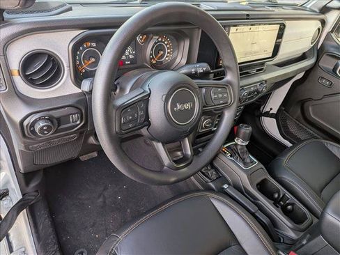New 2026 Jeep Gladiator Sport AWD/4WD image 3