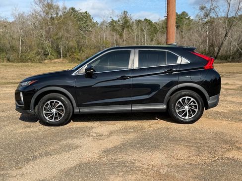 Used 2020 Mitsubishi Eclipse Cross ES image 2
