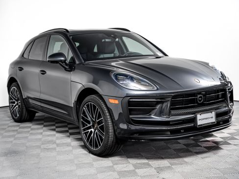 Certified 2026 Porsche Macan AWD/4WD image 8