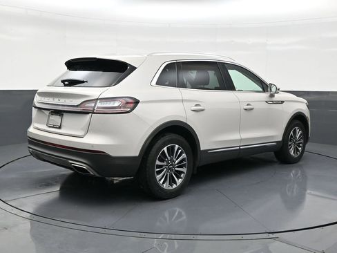 Used 2023 Lincoln Nautilus Standard image 5