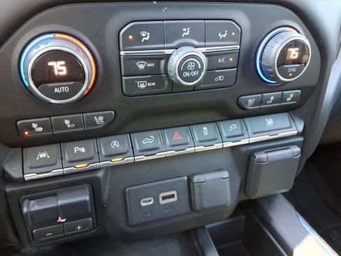 Used 2019 Chevrolet Silverado 1500 High Country w/ High Country Premium Package image 14