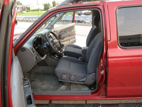 Used 2004 Nissan Frontier XE w/ (PWR) XE Pwr Pkg AWD/4WD image 18