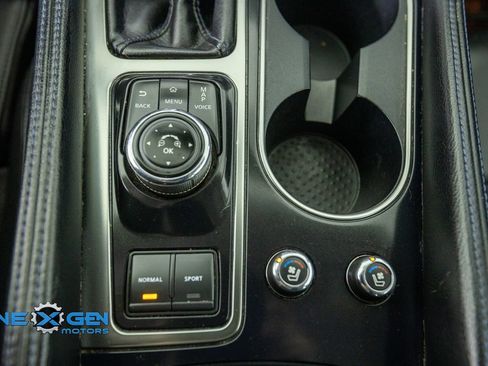 Used 2018 Nissan Maxima SR w/ Midnight Edition FWD image 25