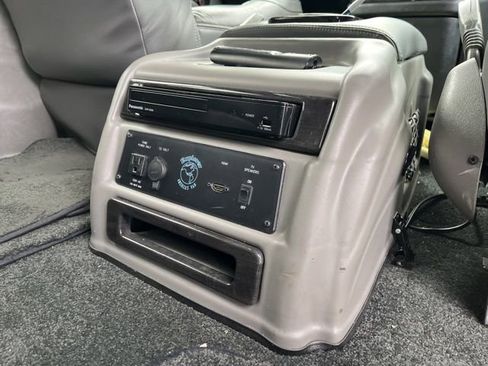 Used 2024 GMC Savana 2500 Explorer Limited SE image 13