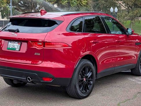 Used 2018 Jaguar F-PACE Prestige image 11