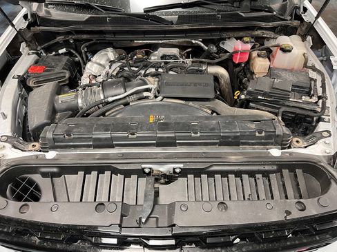 Used 2024 Chevrolet Silverado 2500 ZR2 w/ Technology Package AWD/4WD image 14