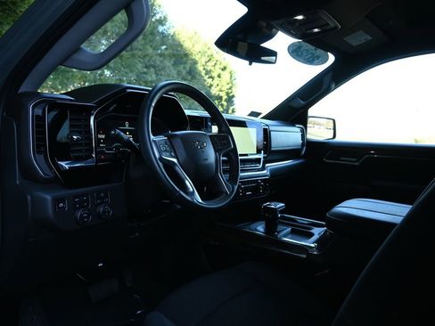 Used 2024 Chevrolet Silverado 1500 LT Trail Boss image 14