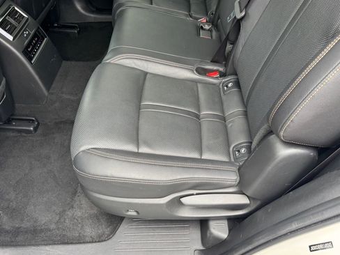 Used 2024 MAZDA CX-90 3.3 Turbo w/ Preferred Plus image 9