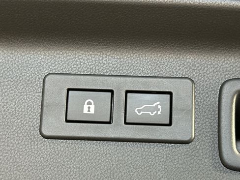 Used 2025 Subaru Forester Limited w/ Popular Package #2 image 14