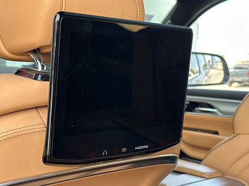 Used 2022 Jeep Grand Wagoneer Series III w/ Rear Seat Video Group 1 AWD/4WD image 15