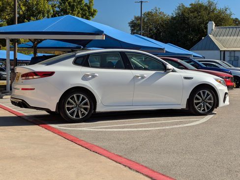 Used 2019 Kia Optima EX w/ EX Premium Package image 4