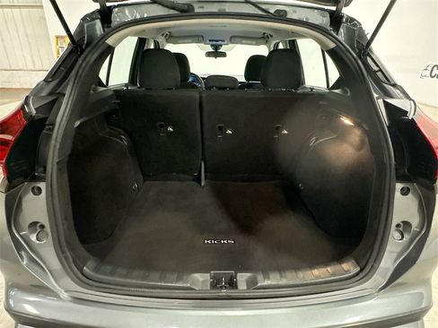Used 2021 Nissan Kicks S image 29