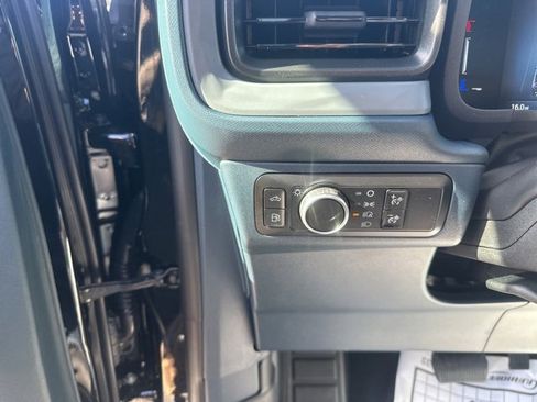 New 2025 Ford Maverick XL image 18