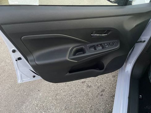 New 2025 Nissan Versa SV w/ Trunk Package image 12