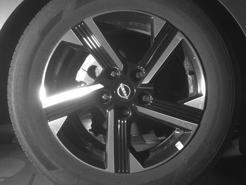 Used 2025 Nissan Sentra SV FWD image 15