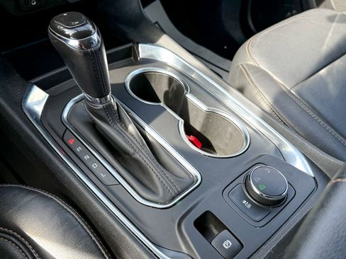 Used 2019 Chevrolet Traverse LT image 26