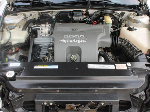 Used 1999 Buick Riviera Supercharged Coupe FWD image 9