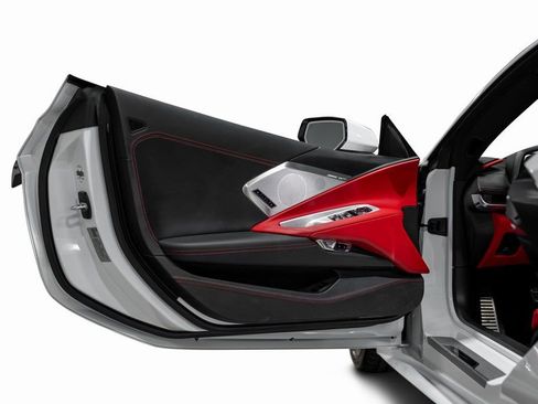 Used 2024 Chevrolet Corvette Stingray Premium Conv w/ 3LT image 45