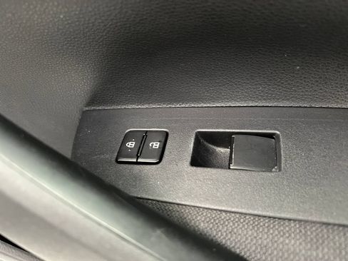 Used 2024 Toyota Corolla LE FWD image 29