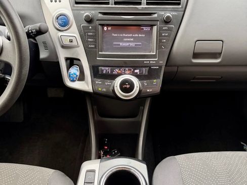 Used 2012 Toyota Prius V Three image 17