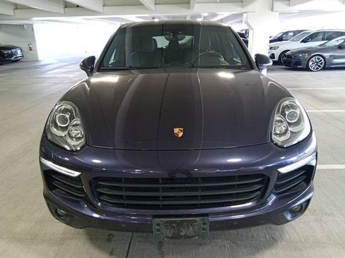 Used 2018 Porsche Cayenne AWD/4WD image 2