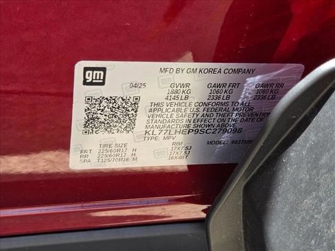 Used 2025 Chevrolet Trax LT w/ Driver Confidence Package image 23