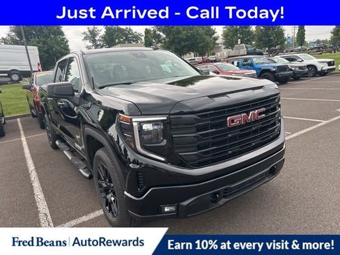 Used 2023 GMC Sierra 1500 Elevation AWD/4WD image 1