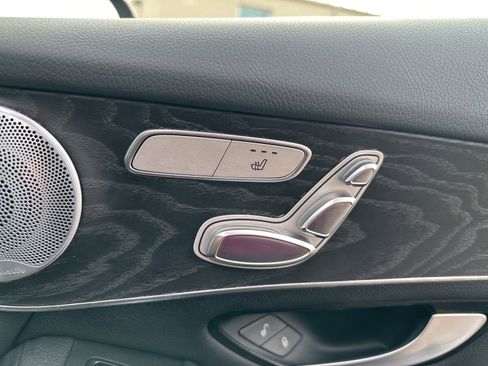 Used 2018 Mercedes-Benz GLC 300 4MATIC image 36